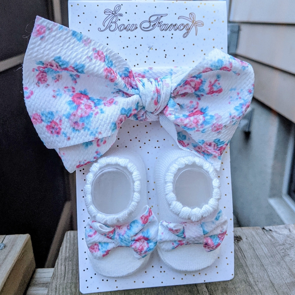 🍼 Girl Bow & Socks Set 🍼NWT